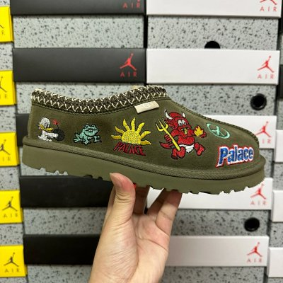 UGG Tazz x Palace “Olive”