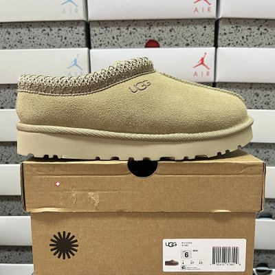 UGG Tazz “Sand”