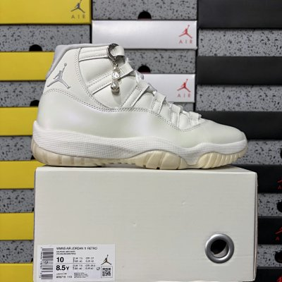 Air Jordan 11 Retro “Pearl / Vast Grey”