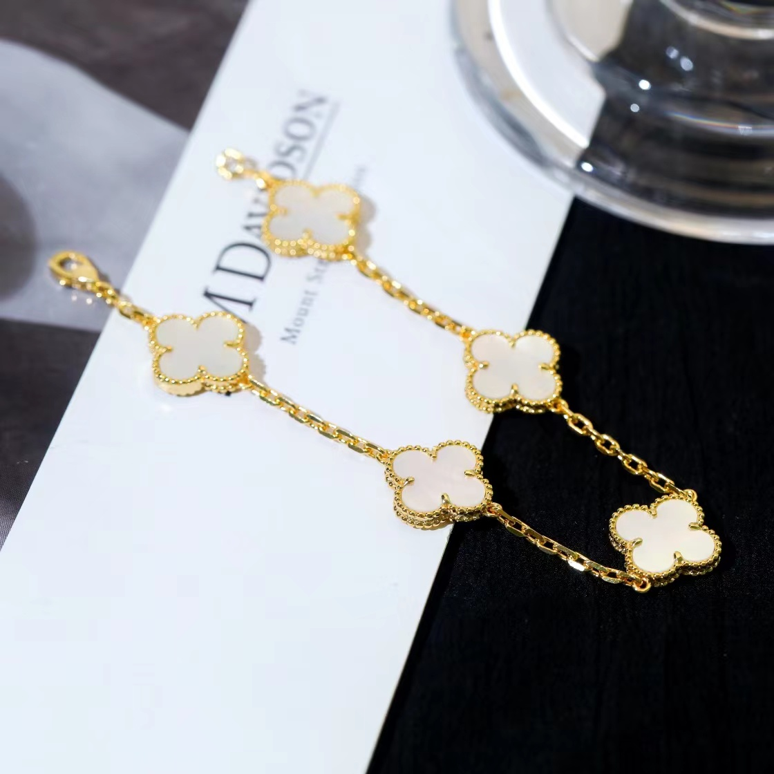 Clover Bracelet — Gold
