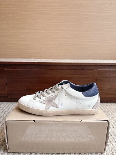Golden Goose Super-Star “White / Navy Heel”