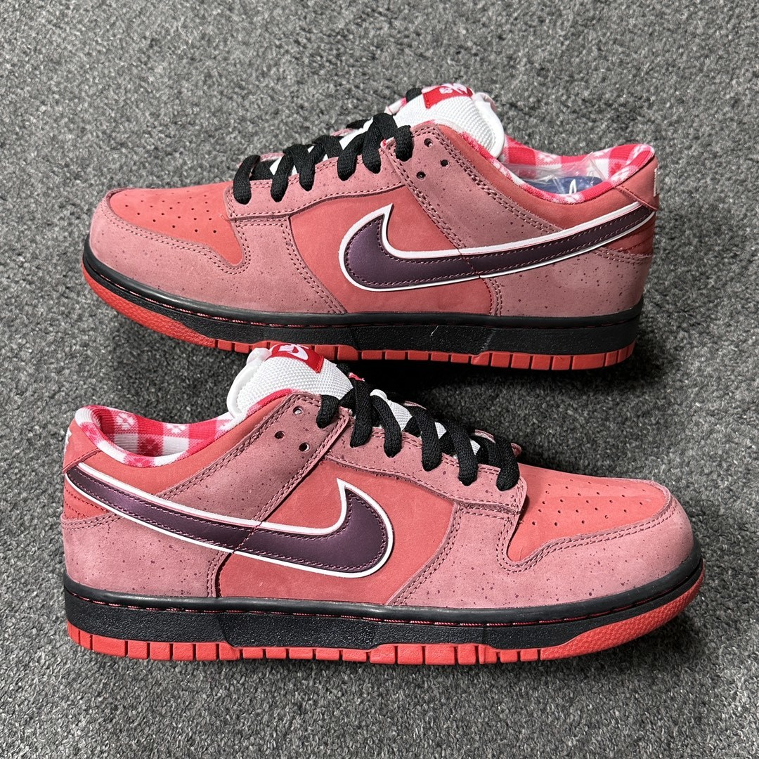 SB Dunk Low “Red Lobster”