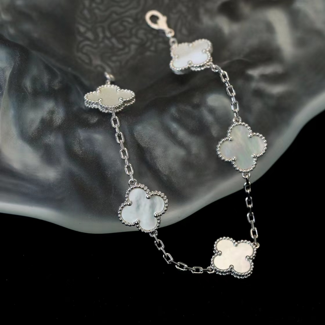 Clover Bracelet — Silver