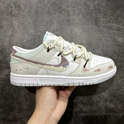 Dunk Low “City of Love”