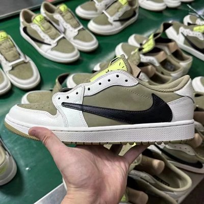 Air Jordan 1 Low OG x Travis Scott “Medium Olive”