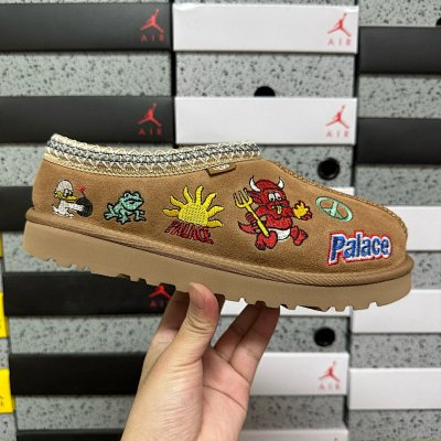 UGG Tazz x Palace “Chestnut”