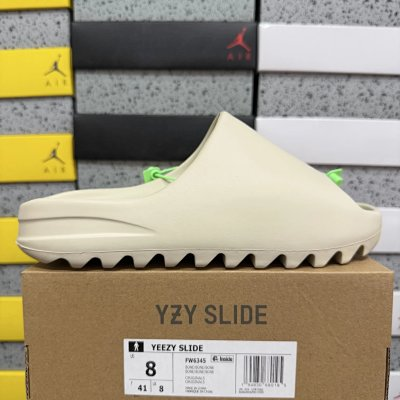 Yeezy Slide “Bone”